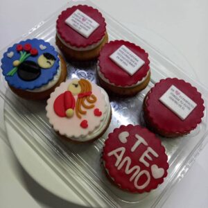 cupcakes con diseño complejo