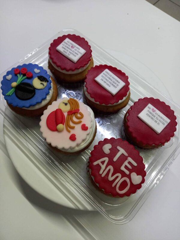 cupcakes con diseño complejo